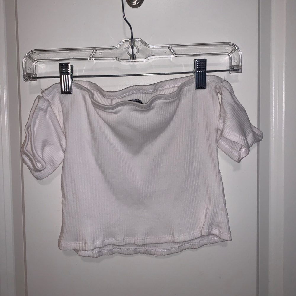 Off shoulder crop top